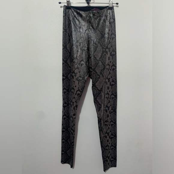 Commando 7/8 Faux Leather Animal Legging Perfect Control High Rise Grey Snake S - Picture 5 of 11